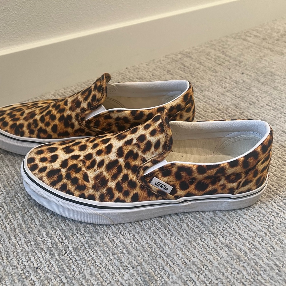 Leopard Vans